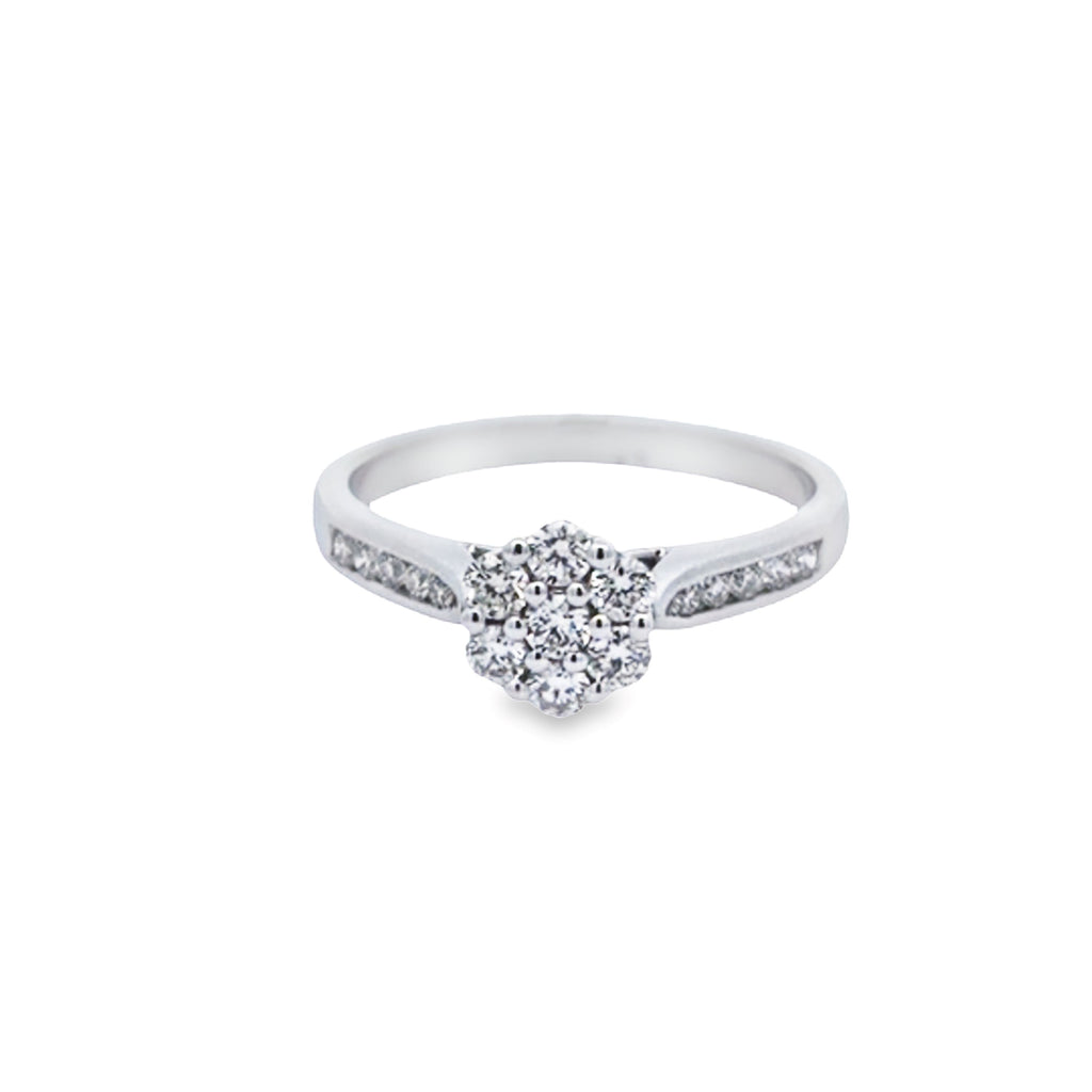 9ct White Gold Cluster Style Ring TDW = 0.50ct